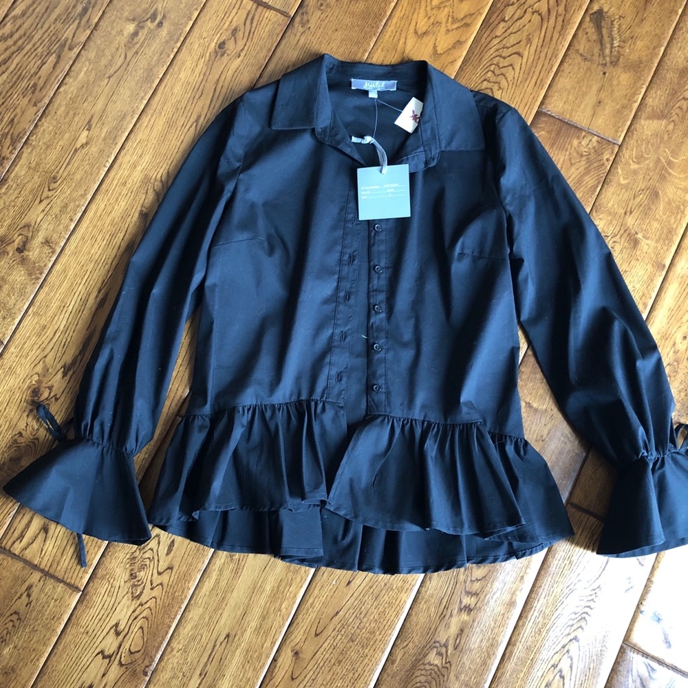 Black button down shirt with flare. NEW Sz.small